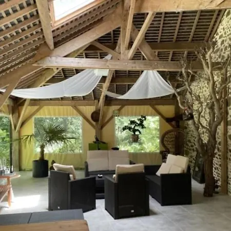 La Guyonnais Bed and Breakfast